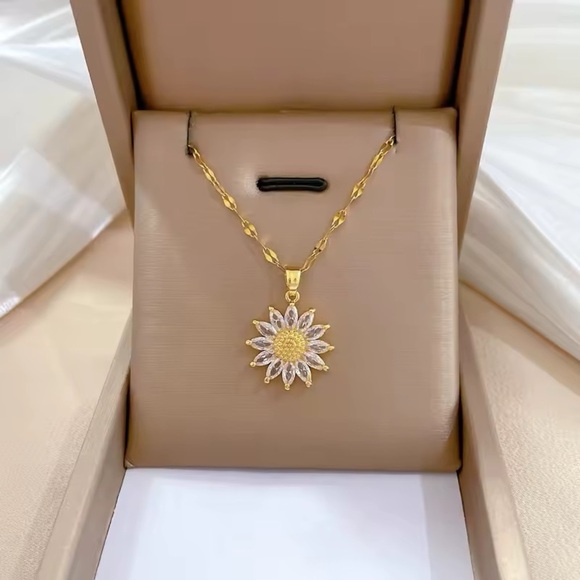 Gold Sunflower Pendant Necklace Inlaid Zirconia Titanium Steel Chain Jewelry - Picture 4 of 5